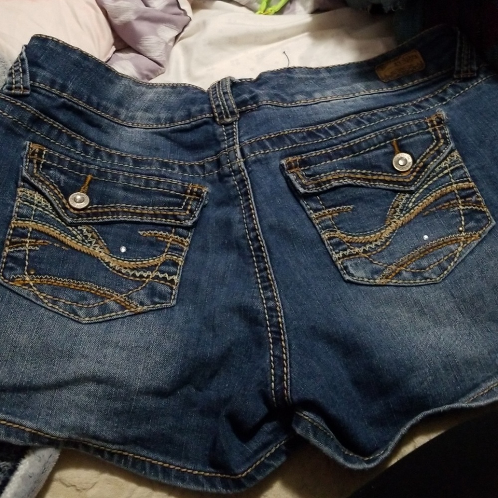 Shorts - Picture 2 of 2
